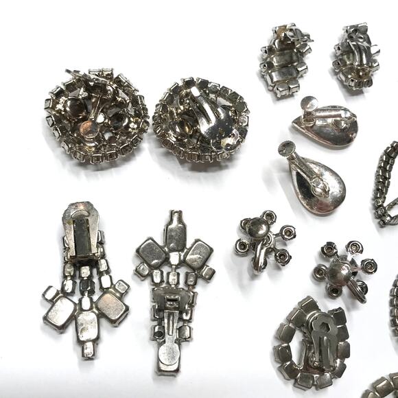 Vintage Estate Large Clear White Rhinestone Clip On Earring Bundle Lot 8 Pairs - Picture 10 of 11